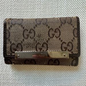 Authentic Vintage Gucci 6 Keyring Holder